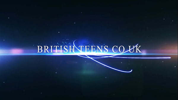 Teen Gets Railed Behind Her Twin’s Back